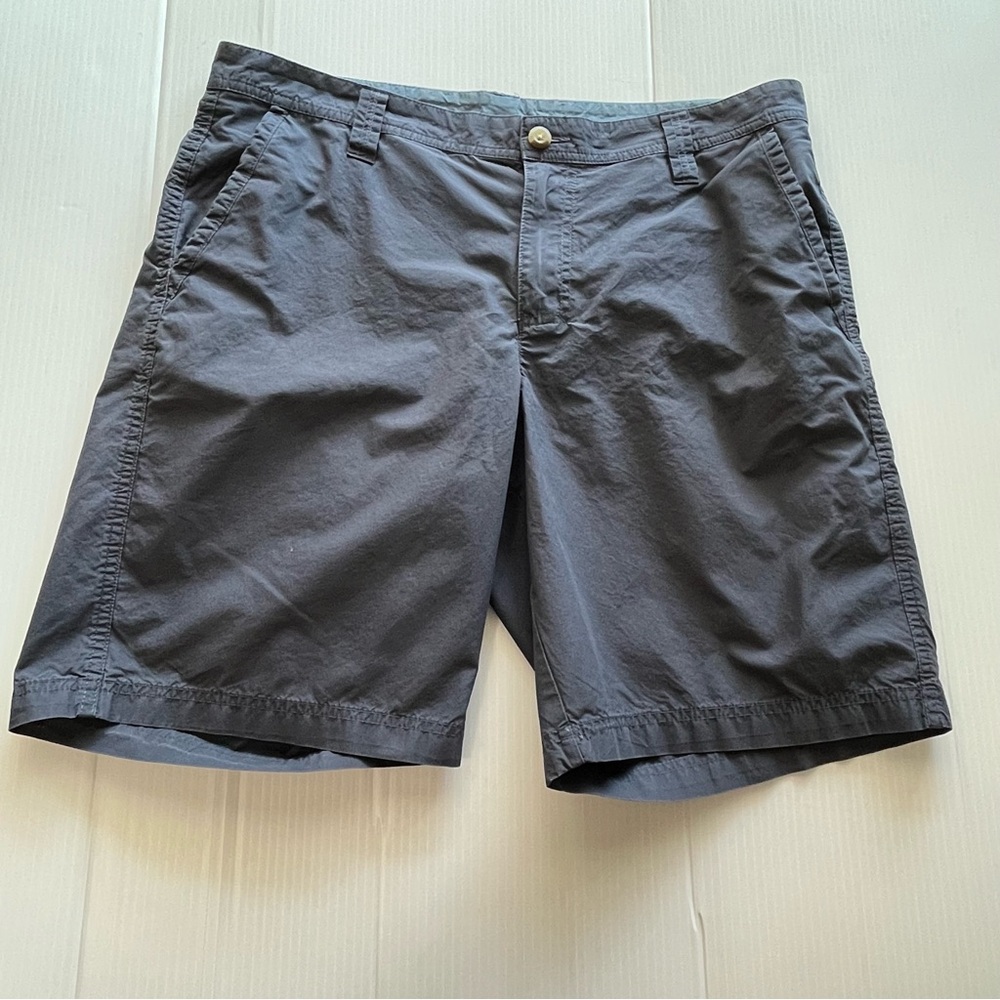 Columbia Flat Front Shorts Blue Size 34” Waist 9” Inseam